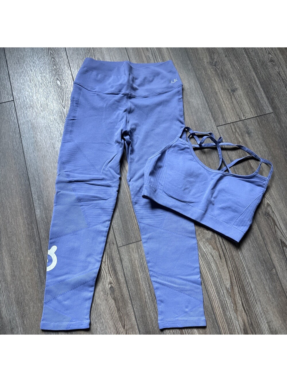NWT NUX Women's Leggings Size Medium Peloton Bra size large periwinkle EUC